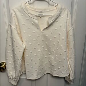 Blu Pepper Off-White Textured Sweatshirt NWOT